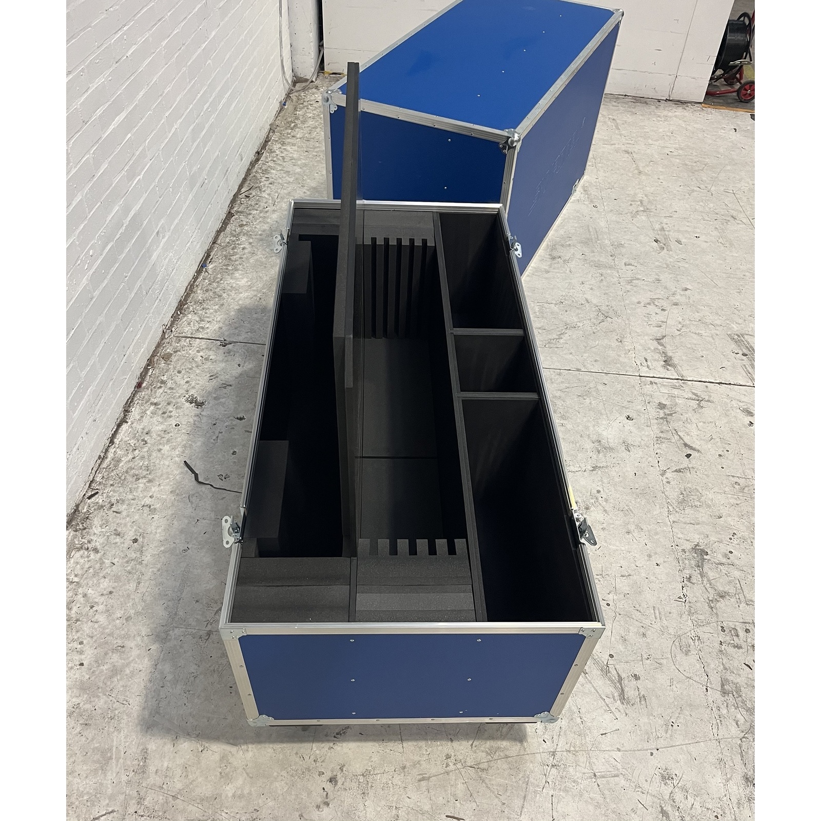 Split Lid Flight Case (R-670)